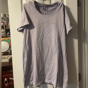 Size 12 lululemon swiftly tech short sleeve